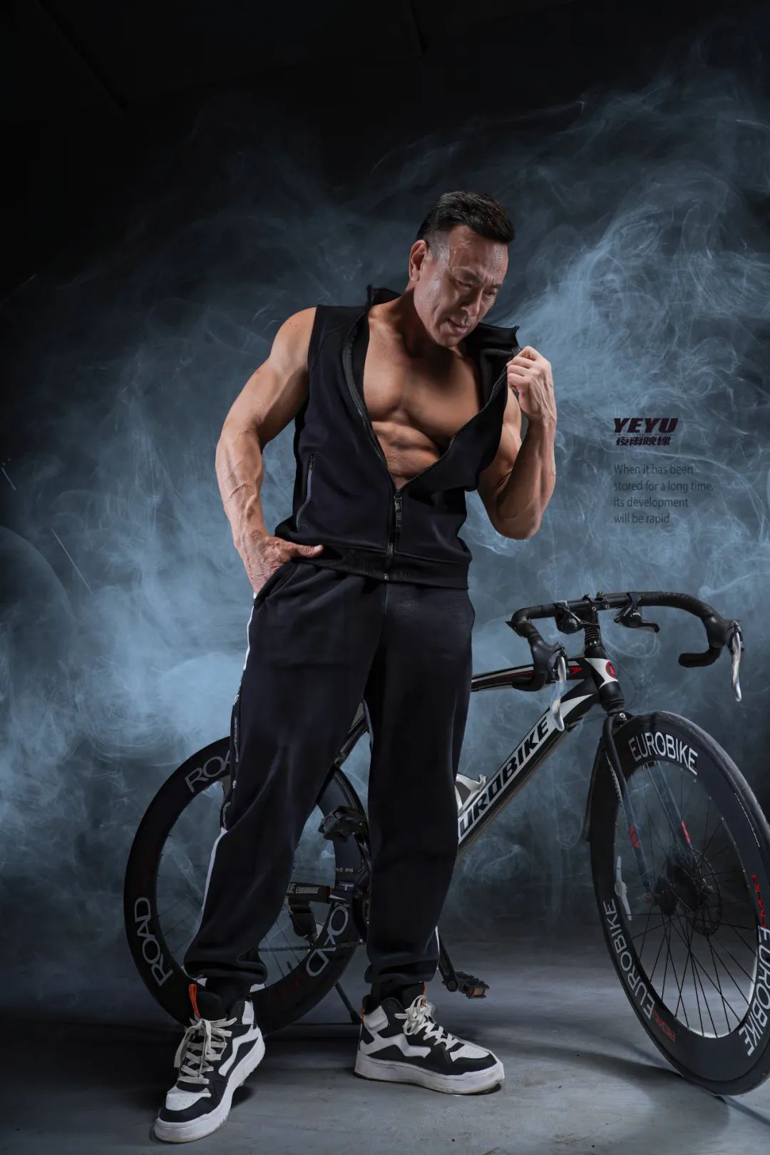 人物专访|诗者,天地之心;健者,自强不息。他是诗人,也是健美运动员 人物专访|诗者,天地之心;健者,自强不息。他是诗人,也是健美运动员